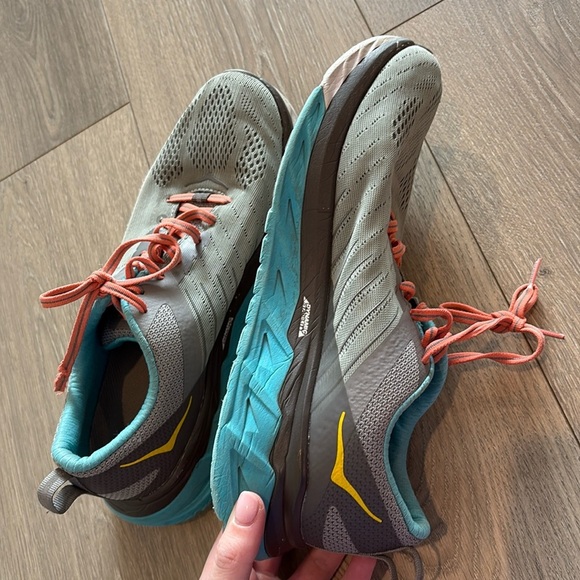 Hoka One One Arahi 3 Running Shoes Blue, Gray, Green, and Yellow Size 9.5 - Picture 4 of 12